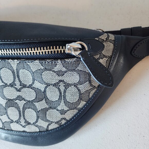 Coach Beltbag/Waist/Sling "LIKE NEW" - Picture 4 of 16